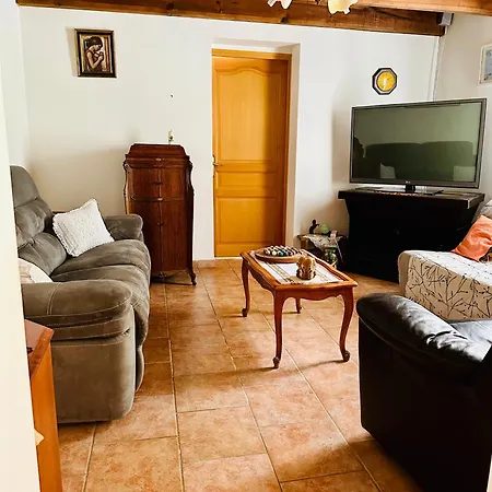 Maison De Village بيت للعطل